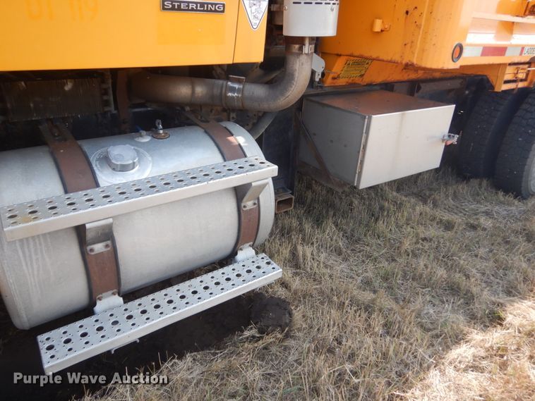 image for item DL6270 2005 Sterling LT9500  dump truck