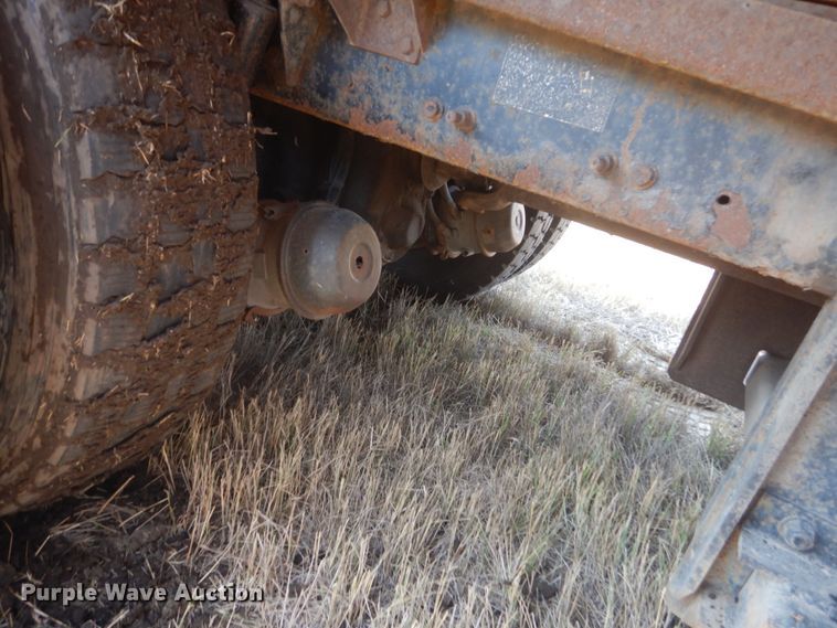 image for item DL6270 2005 Sterling LT9500  dump truck