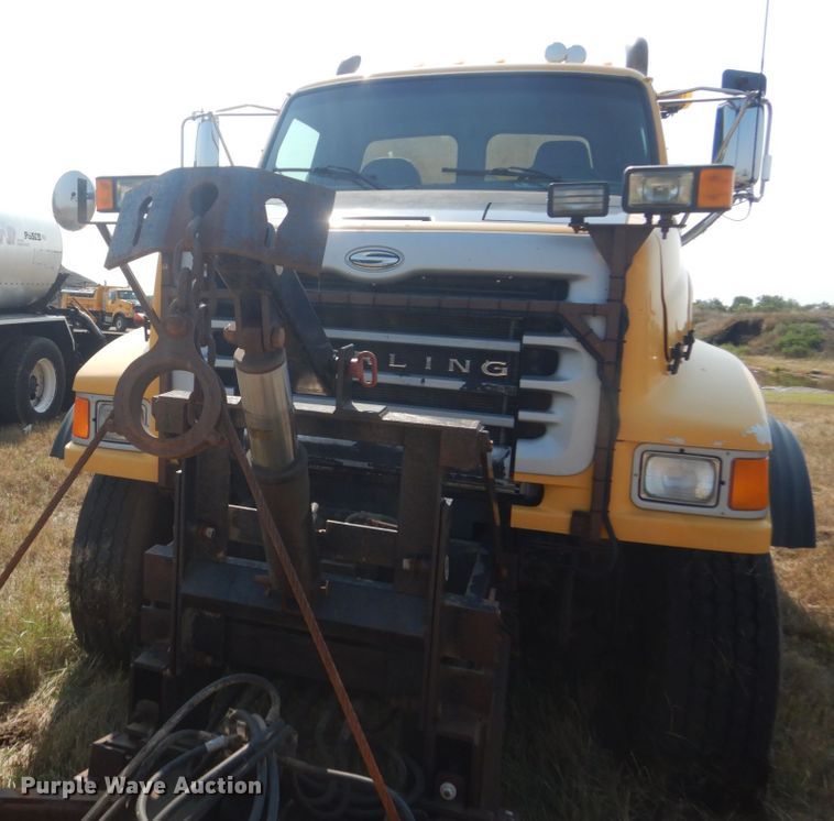 image for item DL6270 2005 Sterling LT9500  dump truck