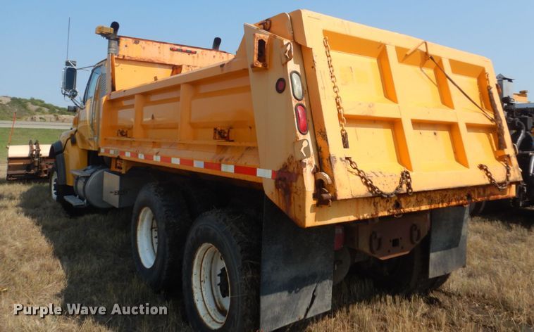 image for item DL6270 2005 Sterling LT9500  dump truck