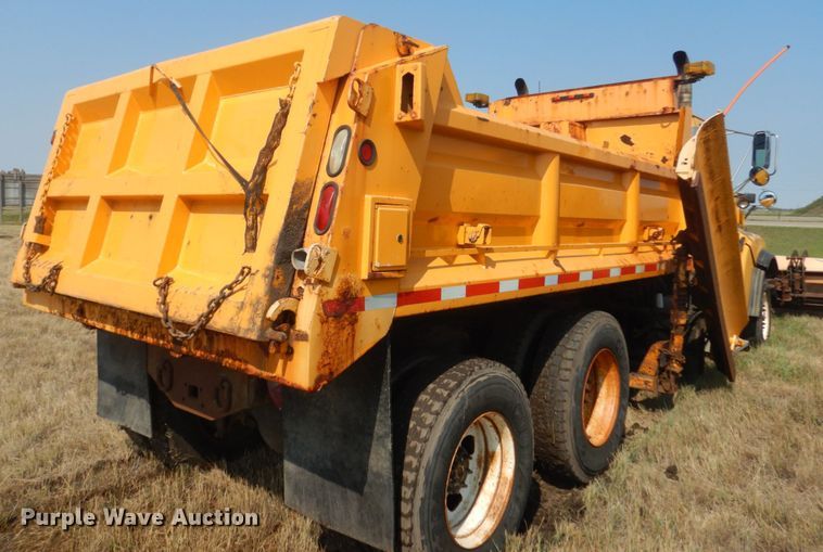 image for item DL6270 2005 Sterling LT9500  dump truck