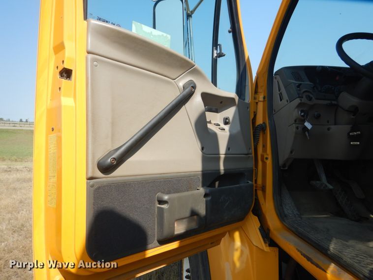 image for item DL6270 2005 Sterling LT9500  dump truck