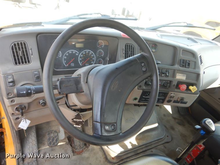 image for item DL6270 2005 Sterling LT9500  dump truck