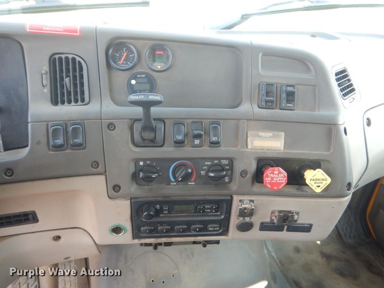 image for item DL6270 2005 Sterling LT9500  dump truck