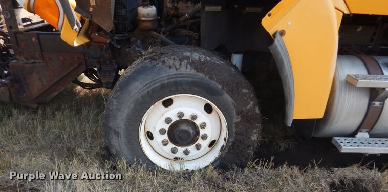 image for item DL6270 2005 Sterling LT9500  dump truck