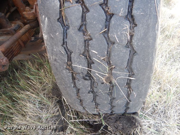 image for item DL6270 2005 Sterling LT9500  dump truck