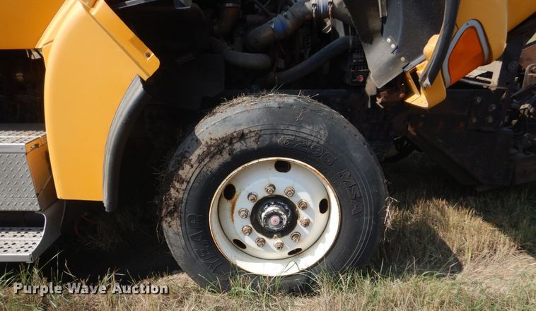 image for item DL6270 2005 Sterling LT9500  dump truck