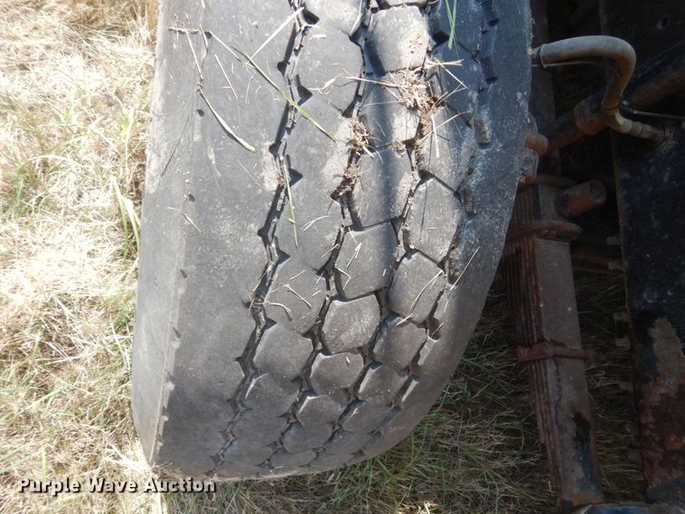 image for item DL6270 2005 Sterling LT9500  dump truck