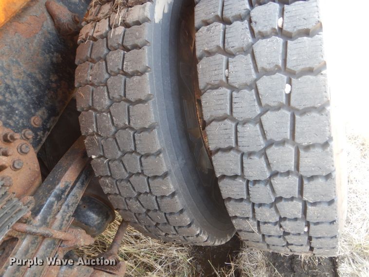 image for item DL6270 2005 Sterling LT9500  dump truck