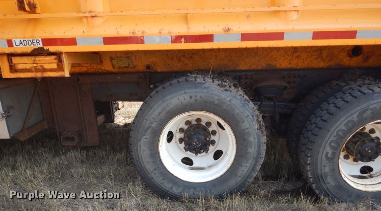 image for item DL6270 2005 Sterling LT9500  dump truck