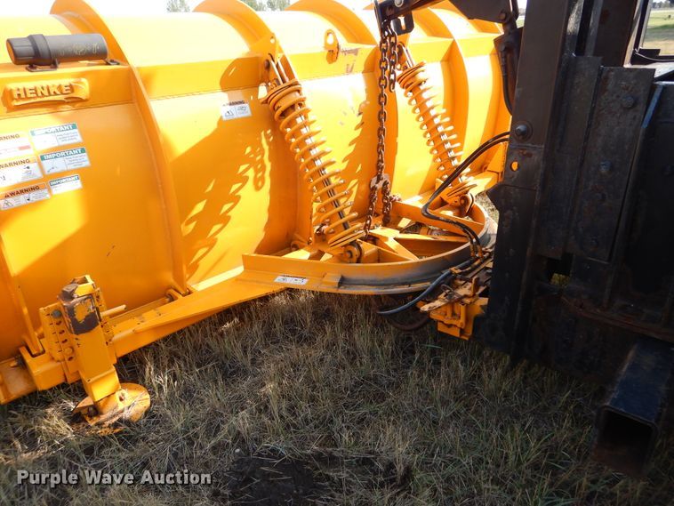 image for item DL6272 2005 Sterling LT9500  dump truck