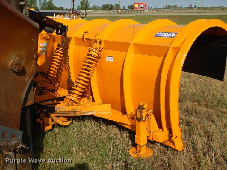 image for item DL6272 2005 Sterling LT9500  dump truck