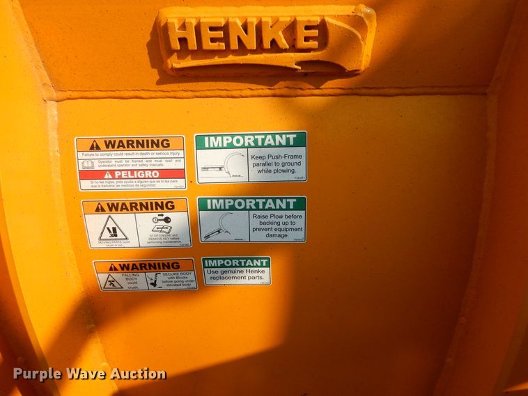 image for item DL6272 2005 Sterling LT9500  dump truck