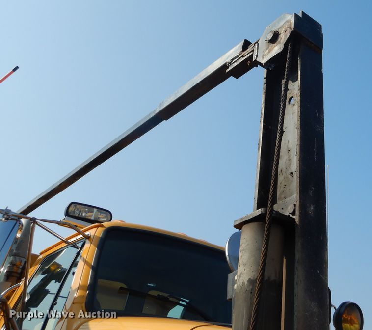 image for item DL6272 2005 Sterling LT9500  dump truck