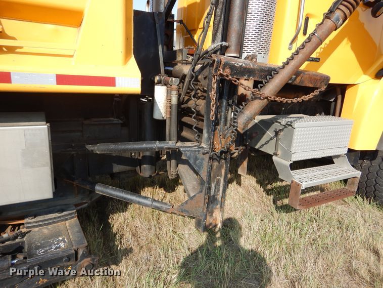 image for item DL6272 2005 Sterling LT9500  dump truck