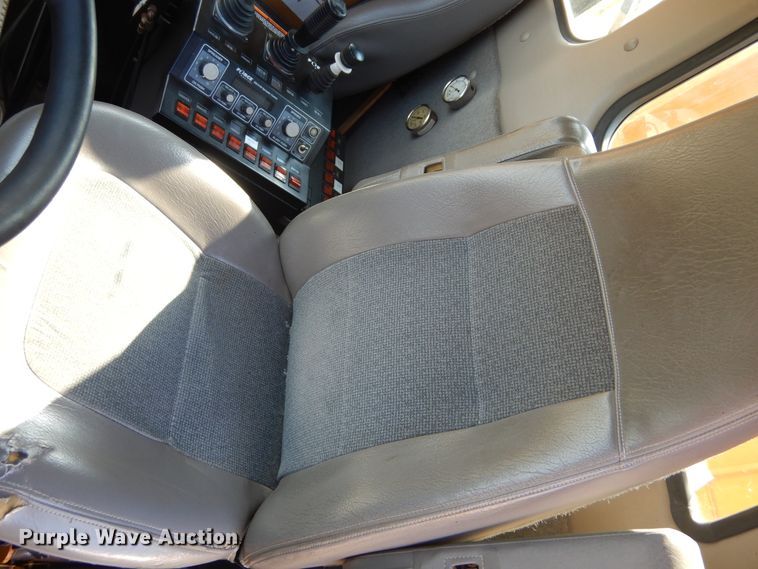 image for item DL6272 2005 Sterling LT9500  dump truck