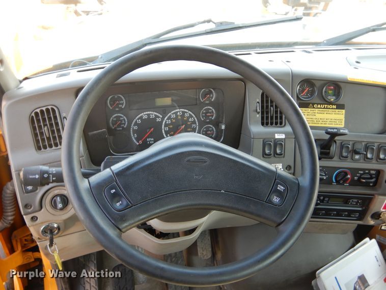 image for item DL6272 2005 Sterling LT9500  dump truck