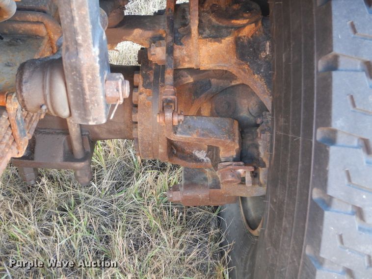 image for item DL6272 2005 Sterling LT9500  dump truck