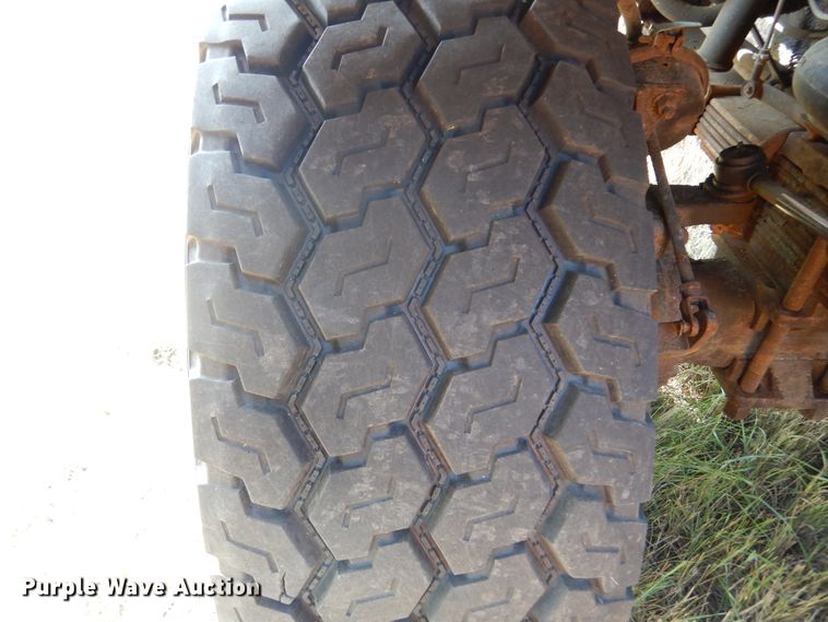 image for item DL6272 2005 Sterling LT9500  dump truck