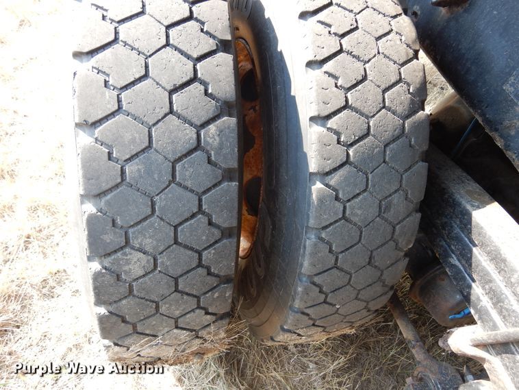 image for item DL6272 2005 Sterling LT9500  dump truck