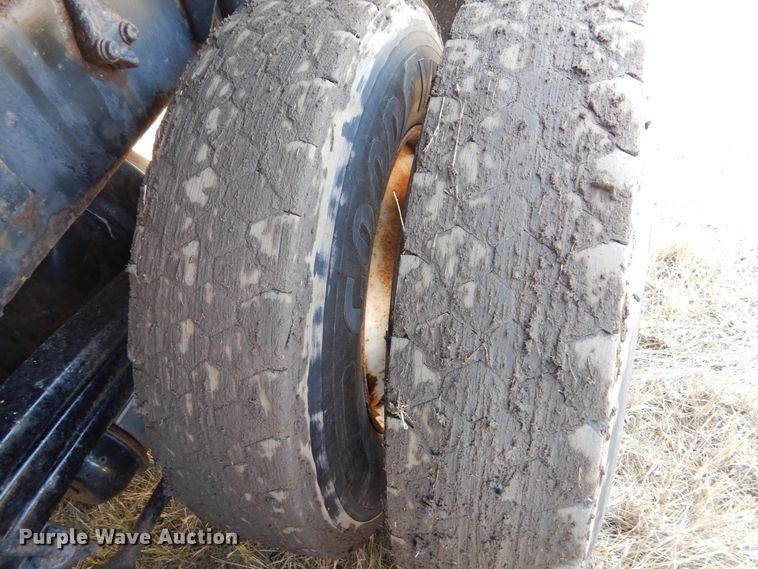 image for item DL6272 2005 Sterling LT9500  dump truck