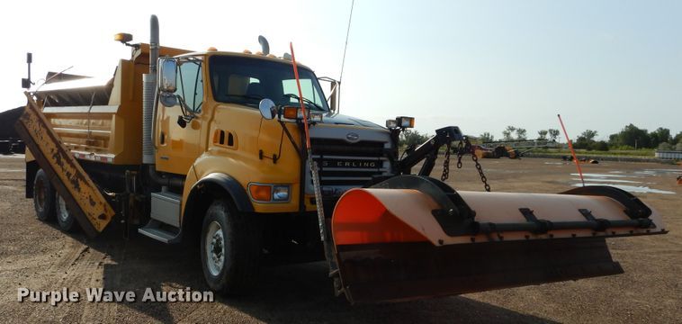image for item DL6273 2005 Sterling LT9500  dump truck