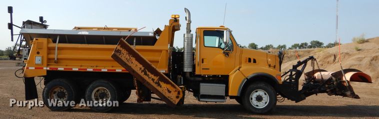 image for item DL6273 2005 Sterling LT9500  dump truck