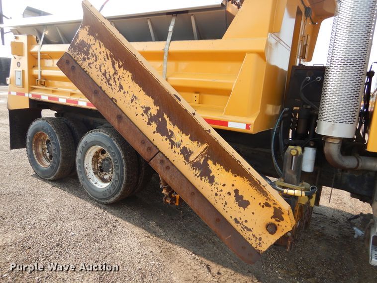 image for item DL6273 2005 Sterling LT9500  dump truck