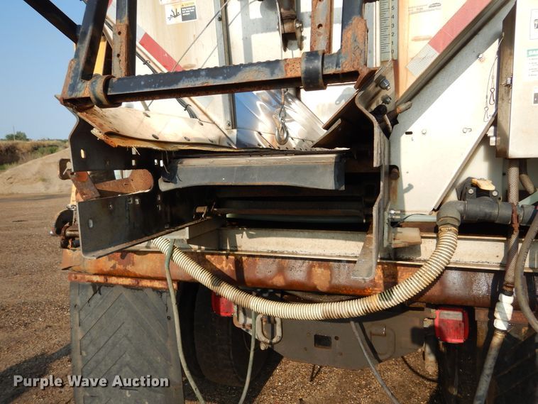 image for item DL6273 2005 Sterling LT9500  dump truck