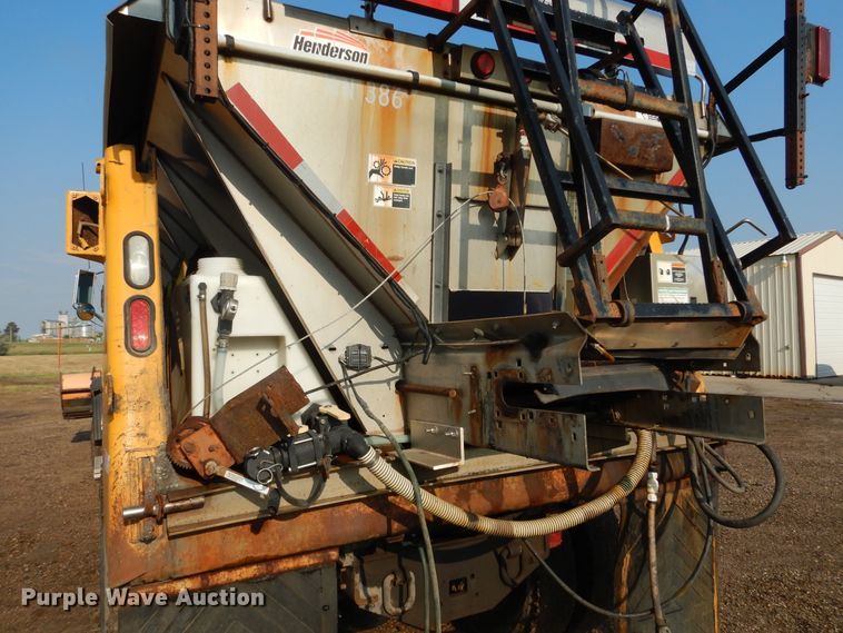 image for item DL6273 2005 Sterling LT9500  dump truck