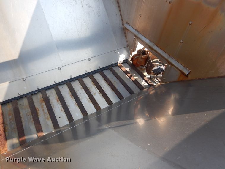 image for item DL6273 2005 Sterling LT9500  dump truck