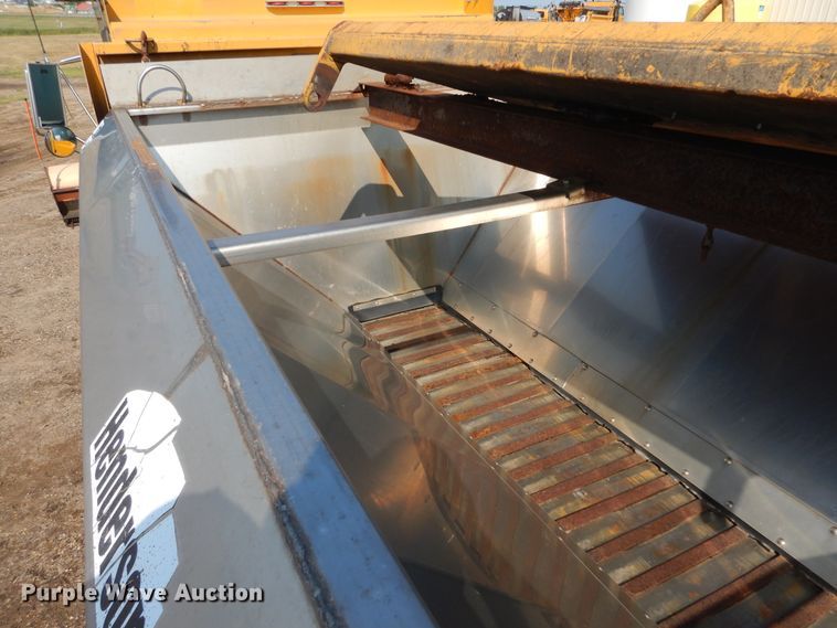 image for item DL6273 2005 Sterling LT9500  dump truck