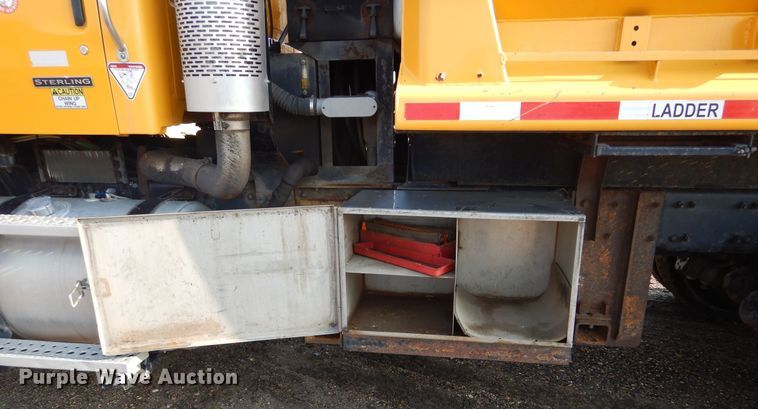 image for item DL6273 2005 Sterling LT9500  dump truck