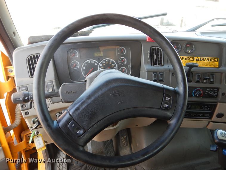 image for item DL6273 2005 Sterling LT9500  dump truck