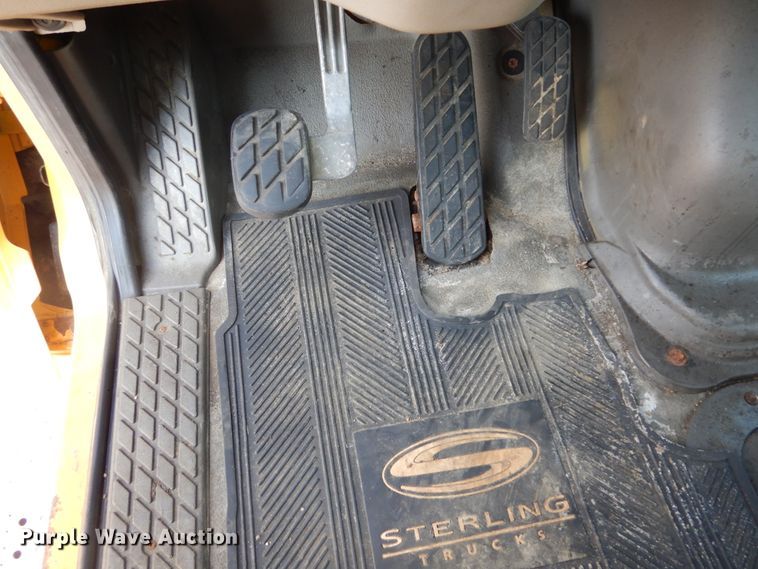 image for item DL6273 2005 Sterling LT9500  dump truck