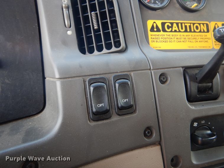 image for item DL6273 2005 Sterling LT9500  dump truck