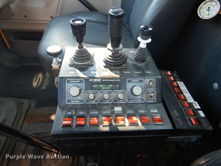 image for item DL6273 2005 Sterling LT9500  dump truck