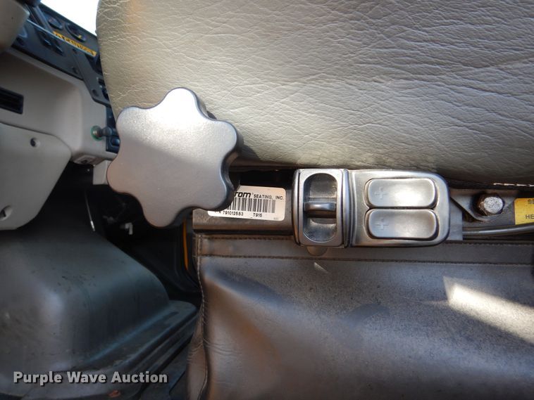 image for item DL6273 2005 Sterling LT9500  dump truck