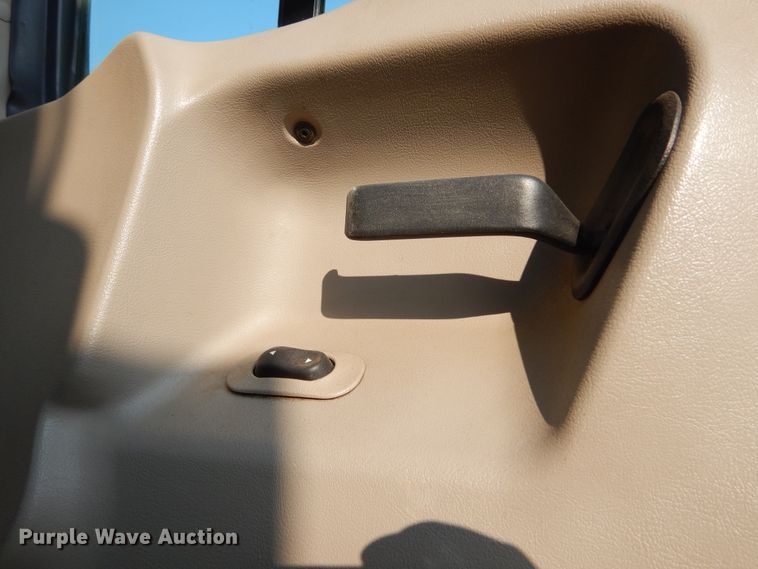 image for item DL6273 2005 Sterling LT9500  dump truck