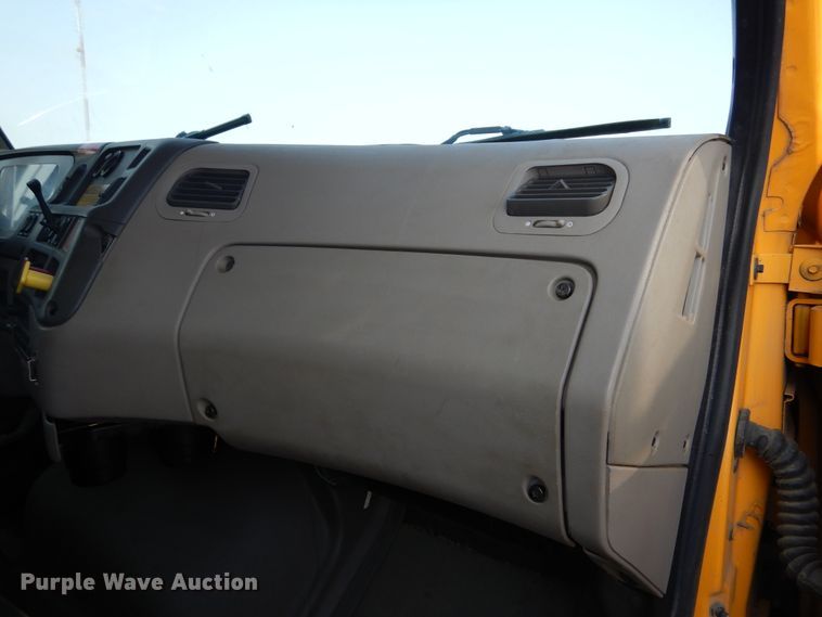 image for item DL6273 2005 Sterling LT9500  dump truck