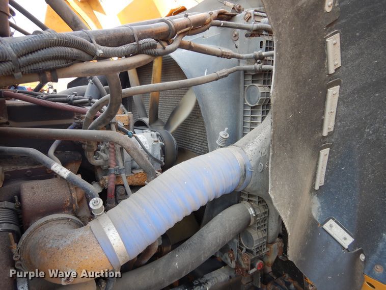 image for item DL6273 2005 Sterling LT9500  dump truck