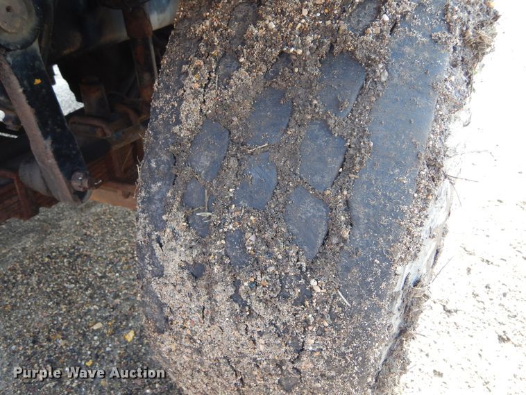 image for item DL6273 2005 Sterling LT9500  dump truck