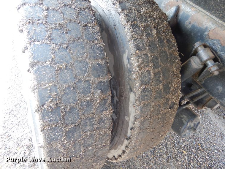 image for item DL6273 2005 Sterling LT9500  dump truck