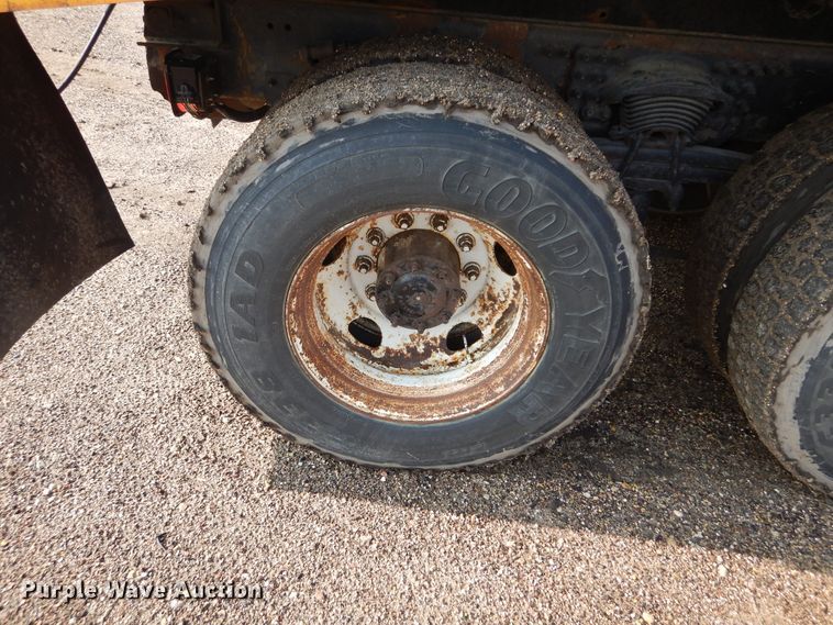 image for item DL6273 2005 Sterling LT9500  dump truck