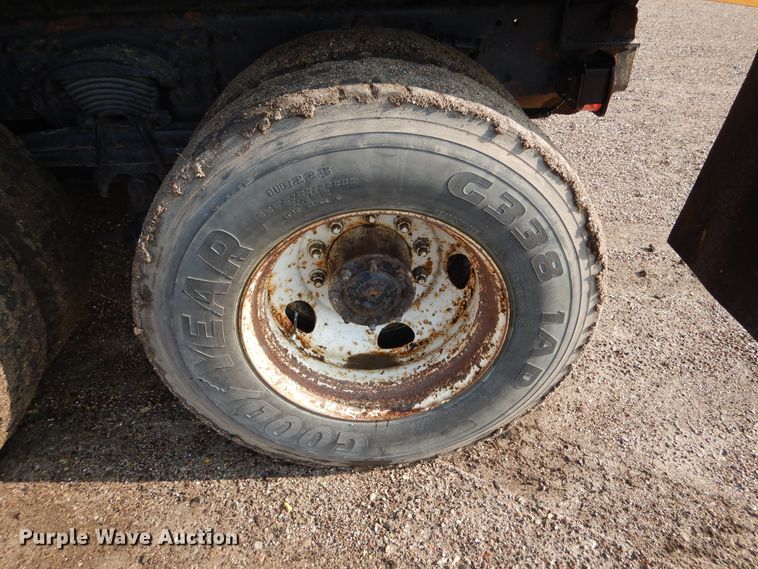 image for item DL6273 2005 Sterling LT9500  dump truck