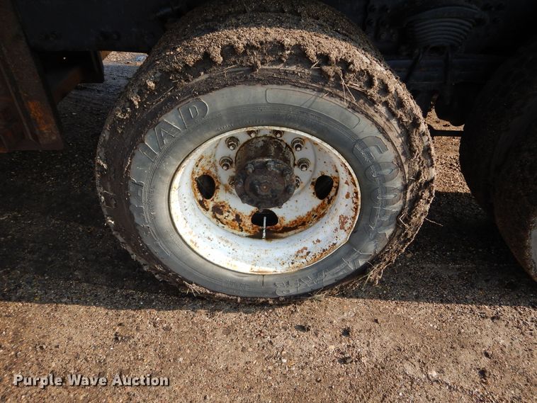 image for item DL6273 2005 Sterling LT9500  dump truck