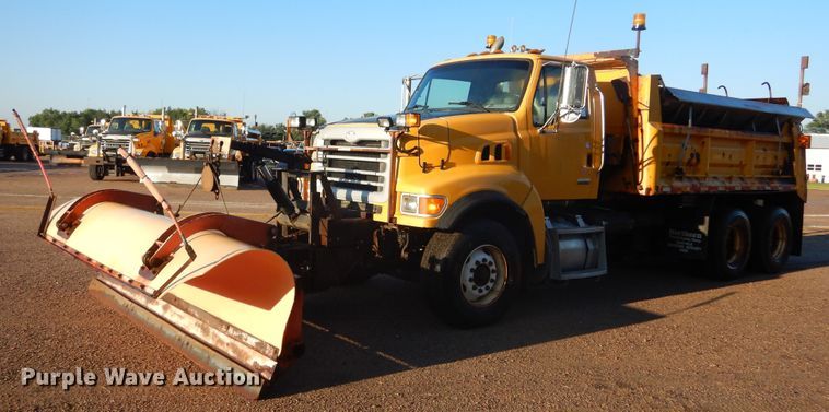 image for item DL6279 2003 Sterling LT9500  dump truck