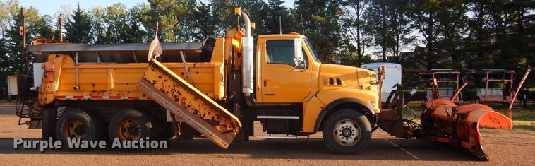 image for item DL6279 2003 Sterling LT9500  dump truck