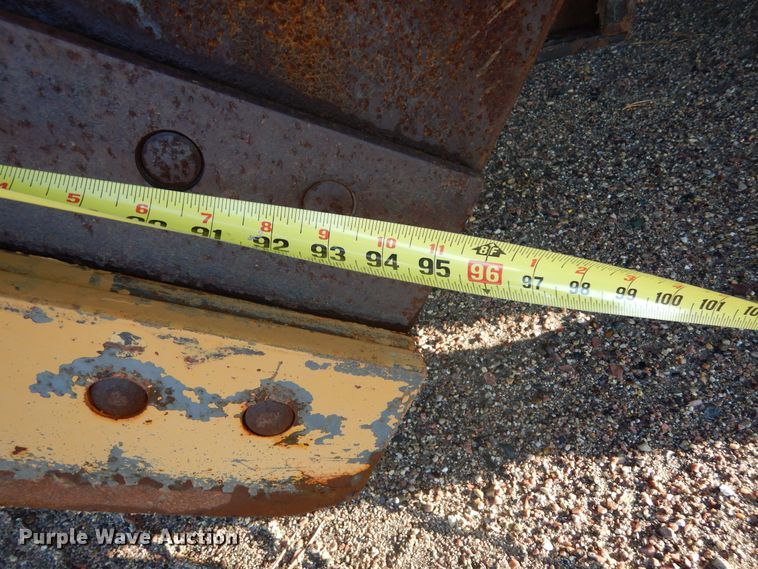 image for item DL6279 2003 Sterling LT9500  dump truck