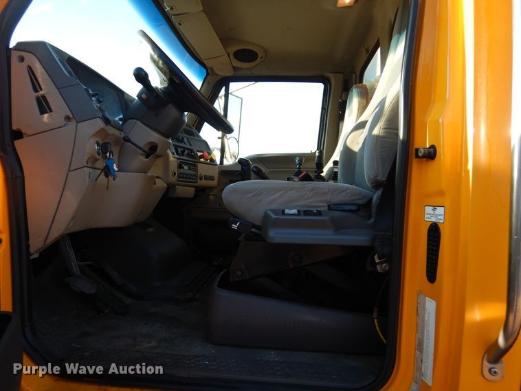 image for item DL6279 2003 Sterling LT9500  dump truck